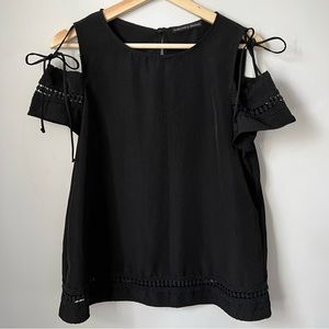 Harlowe & Graham Cold Shoulder Ties Eyelet Black Top Womens Size Small
